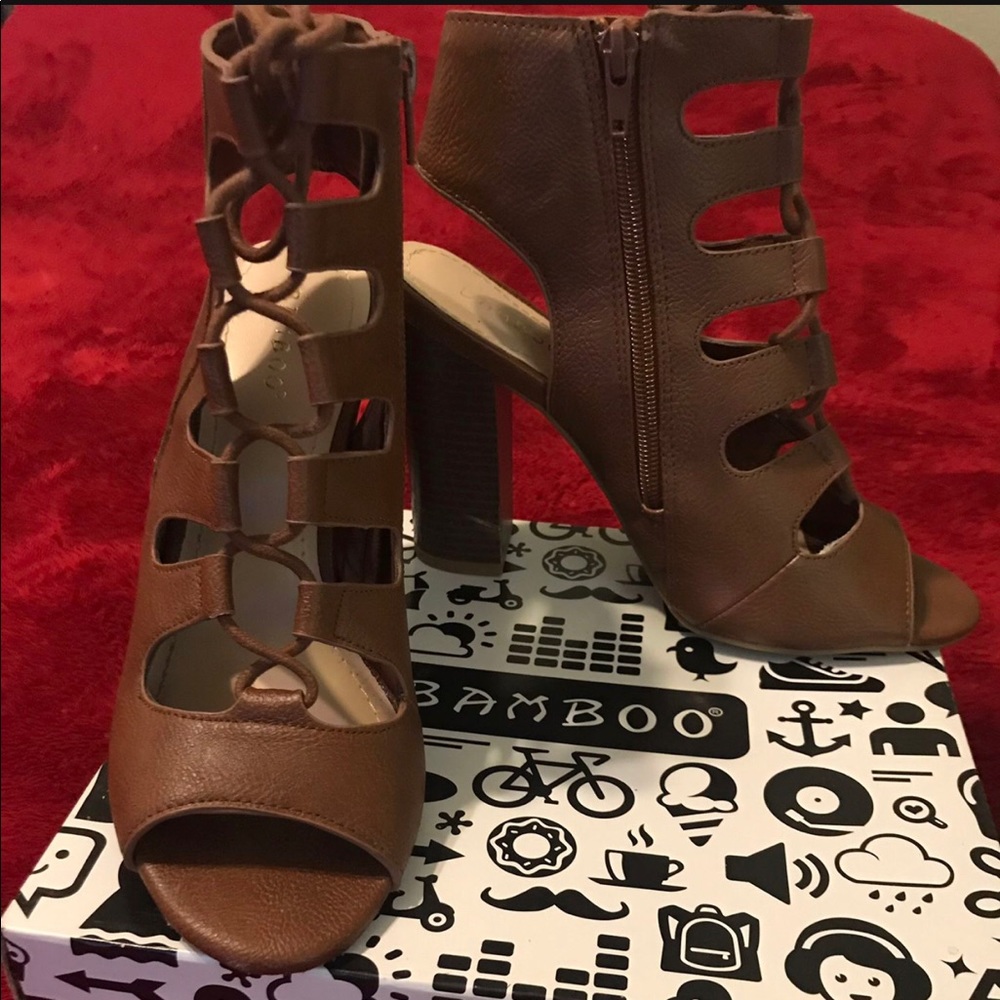 Open toe/heel sandals
